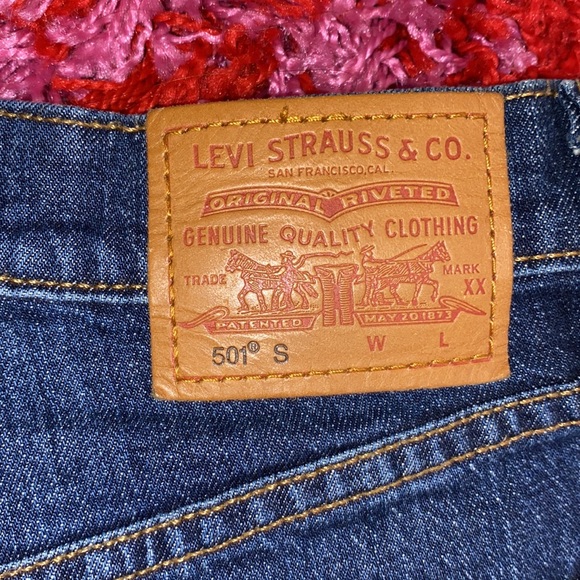 Levi’s 501 S Cropped Jeans - Picture 3 of 7
